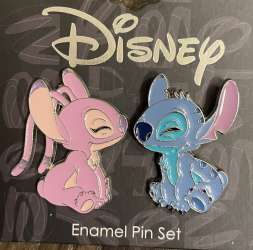 49825 - BoxLunch - Lilo & Stitch - Stitch and Angel smiles - Disney Licensed alternate image