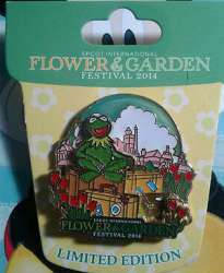 33054 - EPCOT International Flower & Garden Festival 2014 - Kermit Topiary - Walt Disney World alternate image