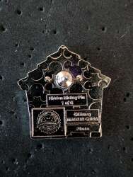 50413 - 2019 Hidden Mickey - Doghouses - Pluto alternate image