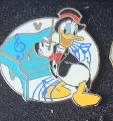 26672 - 2019 Hidden Mickey - Musicians - Donald Duck - Disneyland Resort alternate image