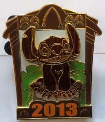 Click to view the Disney Aulani Resort 2013 Stitch details