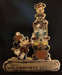 Disney&#039;s Wilderness Lodge - Character Totem Pole - WDW