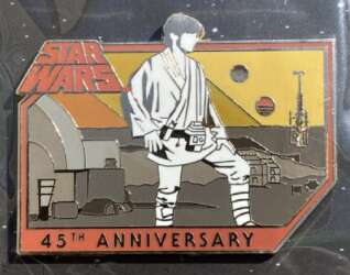 51183 - Star Wars 45th Anniversary - Luke on Tatooine - Disney Fan Club alternate image