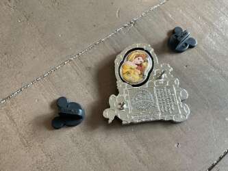 51198 - Beauty and the Beast - Belle and the Beast Mirror Spinner alternate image