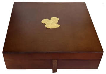 5175 - Happiest Pin Celebration On Earth - Bambi 5-pin Box Set - Walt Disney World alternate image