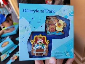 Disneyland Magic Collection - New Orleans Square Pin Set - DLR