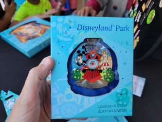 51784 - Disneyland Magic Collection - Main Street Railroad Train Jumbo - Disneyland Resort alternate image