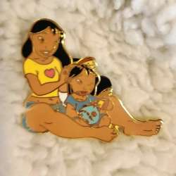 52588 - Hot Topic - Disney Siblings Blind Box - Lilo Nani and Scrump Pin - Loungefly alternate image