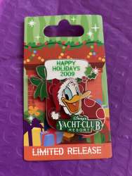 52819 - Resort Holiday Collection 2009: Stockings - Yacht Club Resort - Donald Stocking - Walt Disney World alternate image