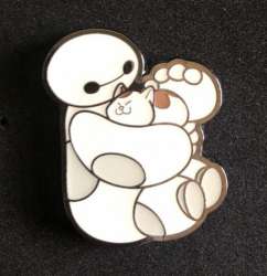 35806 - BoxLunch - Disney - Baymax Petting Mochi - Loungefly alternate image
