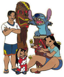'Lilo &amp; Stitch - Lilo, Stitch, David and Nani with tiki poles - DSUS'