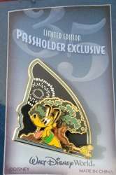 54864 - Disney World Quarterly Annual Passholder Puzzle Collection 2007 - Disney's Animal Kingdom - Walt Disney World alternate image