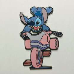 55876 - Figpin - NYCC 2022 - Stitch Figpin 945 - FiGPiN alternate image