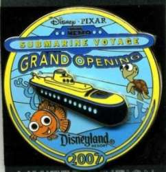 Finding Nemo Submarine Voyage - Nemo and Squirt with Submarine - DLR