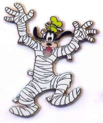 Goofy Dressed as a Mummy