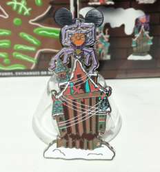 38461 - Haunted Mansion Holiday Gingerbread Collection Mystery Set - Spider - Disneyland Resort alternate image