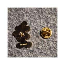 57890 - Mickey Pointing Thumb at Himself alternate image