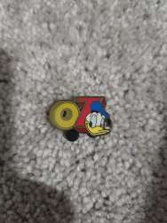 58157 - 2007 Dated Year Pins - Mickey & Friends Mini Pin Boxed Set - Donald Duck - Walt Disney World alternate image
