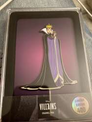 58890 - Pink A La Mode (PALM) - Villains Figural - Evil Queen - Disney Licensed alternate image