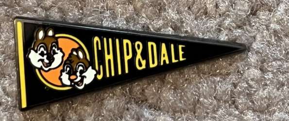 57632 - Mickey and Friends 2023 Pennant Mystery Collection - Chip & Dale alternate image