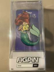 FigPin - Disney Princesses - Ariel and Flounder #991 Hot Topic Exclusive - FGP