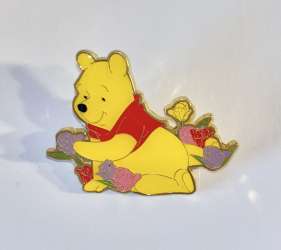 59612 - BoxLunch - Disney Tulips - Winnie the Pooh with Tulips - Loungefly alternate image