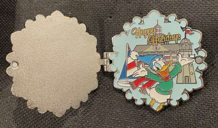 59671 - Resort Holiday Collection 2014: Hinged Snowflakes - Disney’s Yacht Club Resort- Donald Duck - Walt Disney World alternate image
