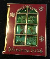 'Christmas 2004 - Donald Dale Chip Christmas wreath - DSJ'