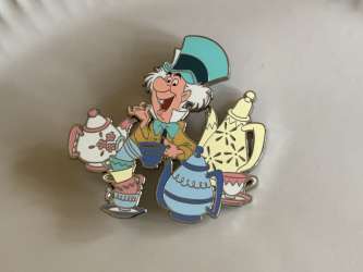 Alice in Wonderland - Mad Hatter with teapots - DLP