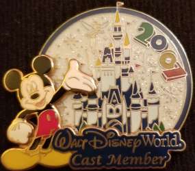 41369 - Cast Exclusive - 2007 - Mickey Mouse - Theme Park Cast Member Exclusive alternate image