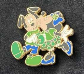 43203 - Kiss Me, I'm Irish - Mickey & Minnie Mouse - Disney Store US alternate image