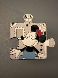 Character Connection Mystery Puzzle Mickey and Friends Musical Notes - Minnie Mouse Chaser - MLT