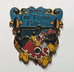62021 - Pin Trading Knights - Pluto - Disneyland Resort alternate image