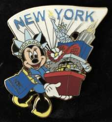 62135 - World Of Disney (NYC) - Minnie Mouse New York Shopping Spree - Disney Store US alternate image