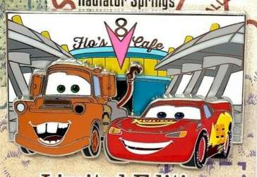 43841 - Cars 15th Anniversary - Lightning McQueen and Tow Mater alternate image