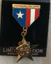 43655 - Veteran's Day - Mickey Mouse Medal - 2008 alternate image