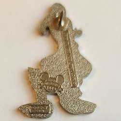 'Disneyland Resort Hotel Lanyard Collection - Winter Scarves - Donald Duck Wearing a Green Scarf - DLR'