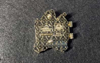 44968 - Voyage to the Crystal Grotto - Flynn and Rapunzel - Shanghai Disney Resort alternate image