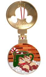 EPCOT Holidays Around The World 2016 - DVC Epcot Holiday Around the World - Chip and Dale 2016 - WDW