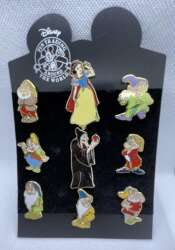 64564 - Snow White and the Seven Dwarfs - 50th Anniversary Set - Snow White & the Seven Dwarfs w/Hag - 9 Piece Set - Walt Disney Studios alternate image