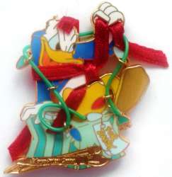 47038 - Spectacle of Pins 2004 - Artist Choice - Donald Duck Wrapped Up - Walt Disney World alternate image