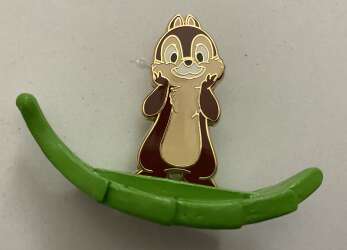 Chip with Leaf Display