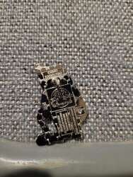 65500 - Carl Fredricksen with Kevin's baby alternate image