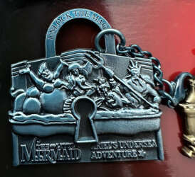 'Unlock the Magic of Disneyland - Annual Passholder Commemorative Collection - Lock Carded Set — The Little Mermaid: Ariel&#039;s Undersea Adventure - DLR'