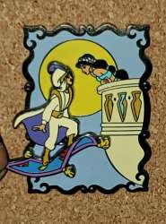 66081 - Slider series - Aladdin and Jasmine kiss - Disney Store US alternate image