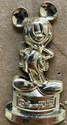 49169 - Golden Statue - Golden Mickey Statue - Hong Kong Disneyland alternate image