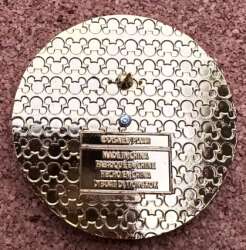 'Disney Flair Series - Pizza Planet Aliens Disney Flair Set - My World Revolves Around Pizza Spinner ONLY - MLT'