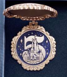 49302 - Club 33 - SDR - Club 33 - Shanghai 5th Anniversary Logo - Shanghai Disney Resort alternate image