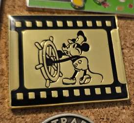 67589 - Hot Topic - Disney - Steamboat Willie Black & Gold - Disney Licensed alternate image