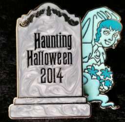 2824 - Haunting Halloween Haunted Mansion - Tombstone with the Aging Man & Bride Constance alternate image